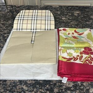 BURBERRY LONDON VINTAGE SCARF 100% SILK  NWT